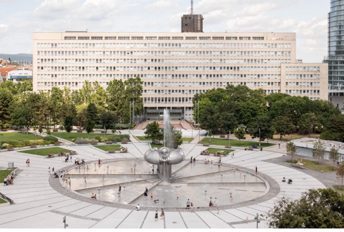 Place de la Liberté à Bratislava, 2021 Architekti, © Matej Hakár