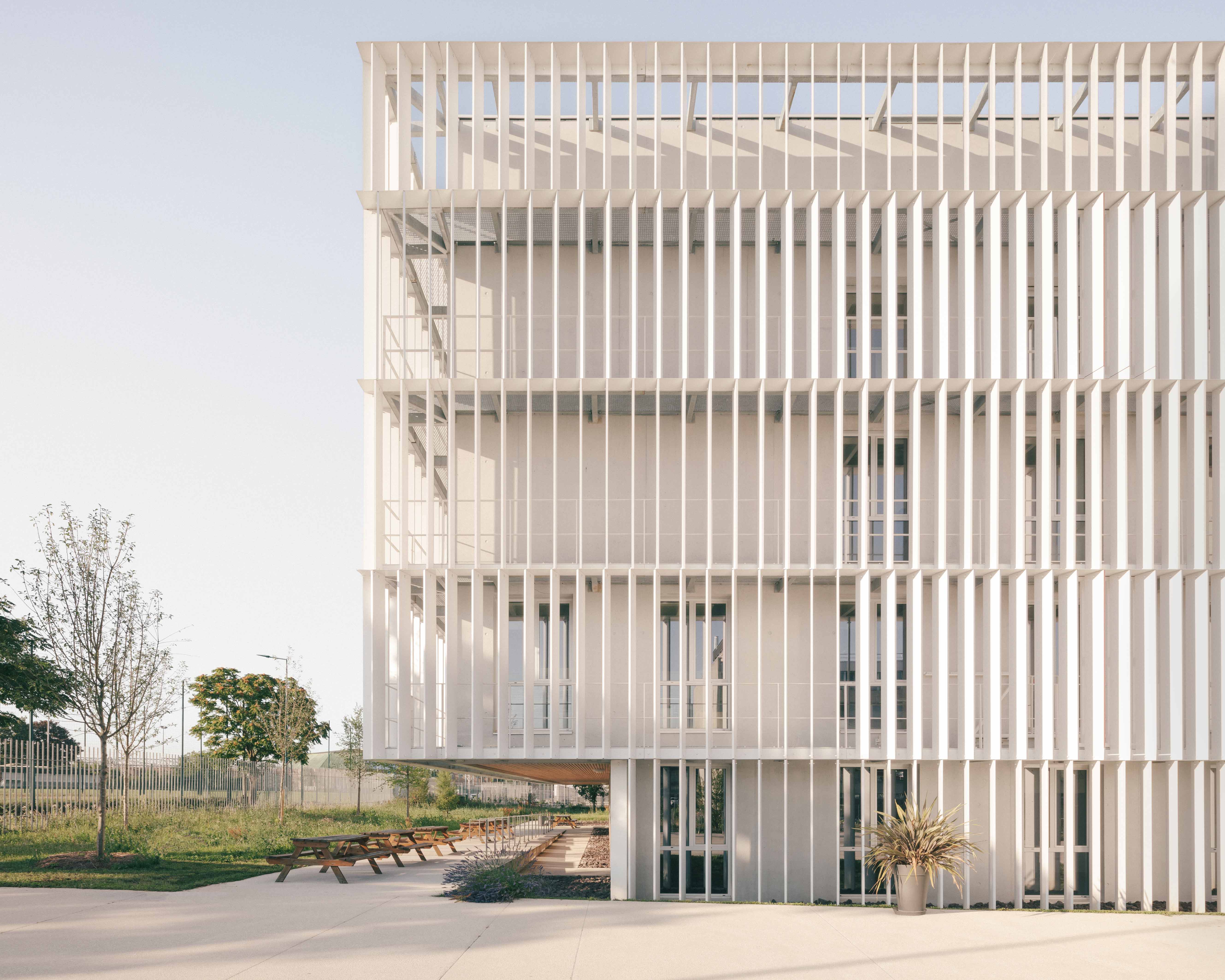 18 Ecole du i management Pontoise Vallet de Martinis Architectes Charly Broyez HD