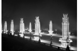 1937, le pont Alexandre III illuminé ©LAPI / Roger-Viollet - Crédit photo : DR  