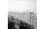 "La muraille de Chine" en construction, 2 janvier 1960 - Crédit photo : René Charpin, La Montagne   