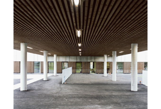 Groupe scolaire Jean Moulin - Préau<br/> Crédit photo : WEINER Cyrille