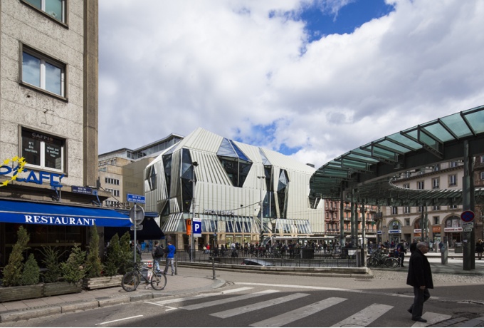 Réhabilitation et extension du Printemps de Strasbourg par Christian Biecher Architectes<br/> Crédit photo : BOEGLY Luc