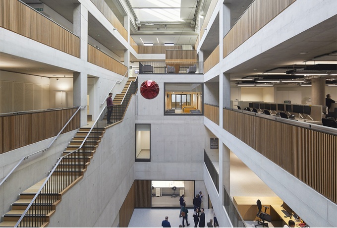 Main Atrium<br/> Crédit photo : © Hufton+Crow  