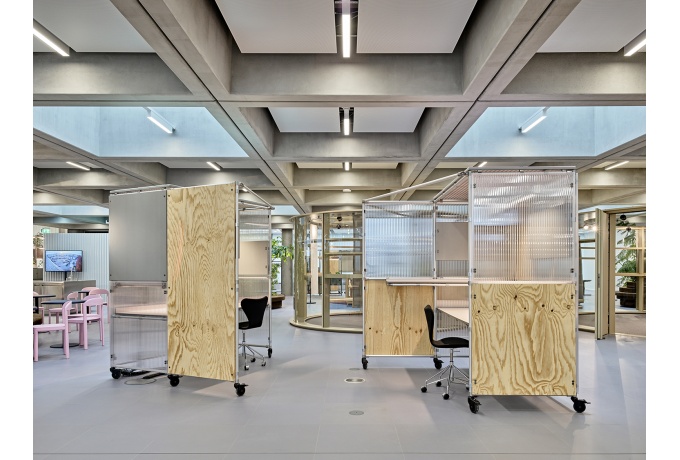 Christ & Gantenbein : espace de travail multifonctionnel, Grenzach-Wyhlen, Allemagne<br/> Crédit photo : NIEDERMANN Mark