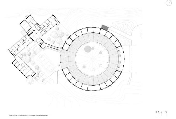 Plans du niveau supérieur du bâtiment neuf, figurant en haut le rez-de-chaussée de l’édifice réhabilité.