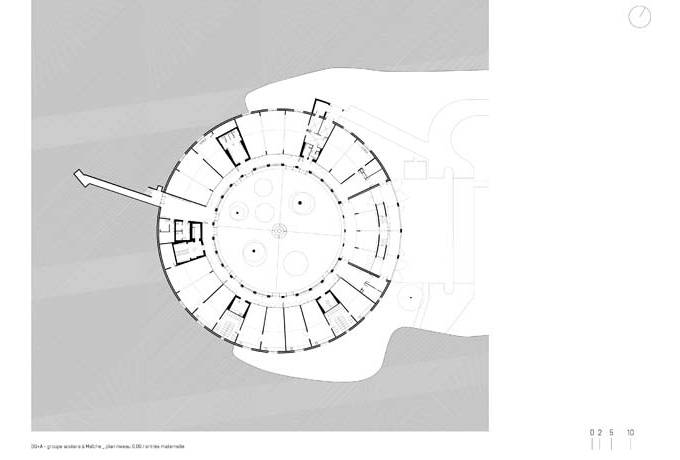 Plans du niveau inférieur du bâtiment neuf, figurant en haut le rez-de-chaussée de l’édifice réhabilité.